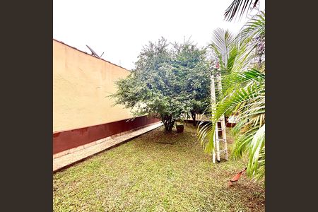 Casa à venda com 290m², 4 quartos e 4 vagas Casa à venda com 290m², 4 quartos e 4 vagasQuintal