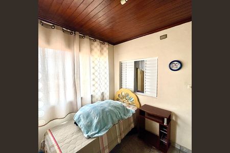 Casa à venda com 290m², 4 quartos e 4 vagas Casa à venda com 290m², 4 quartos e 4 vagasQuarto 3