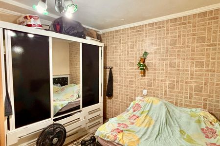 Casa à venda com 290m², 4 quartos e 4 vagas Casa à venda com 290m², 4 quartos e 4 vagasQuarto 4