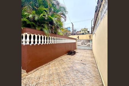 Casa à venda com 290m², 4 quartos e 4 vagas Casa à venda com 290m², 4 quartos e 4 vagasGaragem