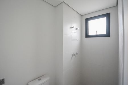 Apartamento à venda com 74m², 2 quartos e 2 vagasBanheiro da Suíte