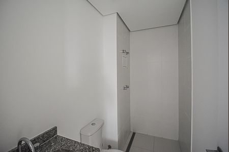 Apartamento à venda com 71m², 2 quartos e 1 vaga Apartamento à venda com 71m², 2 quartos e 1 vagaBanheiro da Suíte