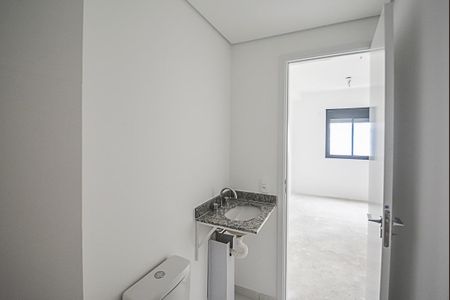 Apartamento à venda com 82m², 3 quartos e 2 vagas Apartamento à venda com 82m², 3 quartos e 2 vagasBanheiro da Suíte