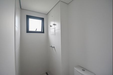 Apartamento à venda com 74m², 2 quartos e 1 vaga Apartamento à venda com 74m², 2 quartos e 1 vagaBanheiro da Suíte