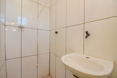 Casa de condomínio para alugar com 40m², 2 quartos e sem vaga Casa de condomínio para alugar com 40m², 2 quartos e sem vagaBanheiro