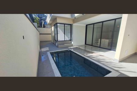 Casa de condomínio à venda com 420m², 2 quartos e 6 vagasPiscina