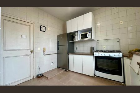 Apartamento à venda com 380m², 4 quartos e 3 vagas Apartamento à venda com 380m², 4 quartos e 3 vagasCozinha