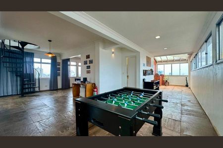 Apartamento à venda com 380m², 4 quartos e 3 vagas Apartamento à venda com 380m², 4 quartos e 3 vagasTerraço coberto