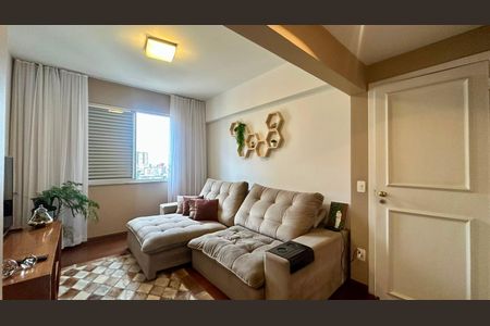 Apartamento à venda com 380m², 4 quartos e 3 vagas Apartamento à venda com 380m², 4 quartos e 3 vagasQuarto