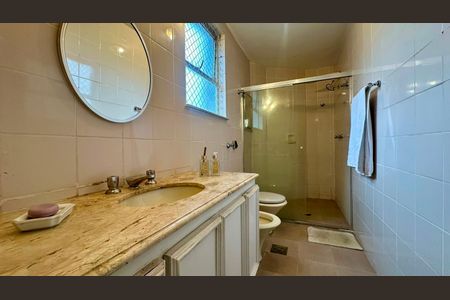 Apartamento à venda com 380m², 4 quartos e 3 vagas Apartamento à venda com 380m², 4 quartos e 3 vagasBanheiro
