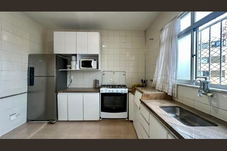 Apartamento à venda com 380m², 4 quartos e 3 vagas Apartamento à venda com 380m², 4 quartos e 3 vagasCozinha