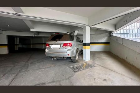 Apartamento à venda com 380m², 4 quartos e 3 vagas Apartamento à venda com 380m², 4 quartos e 3 vagasVagas de garagem