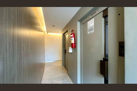Apartamento à venda com 380m², 4 quartos e 3 vagas Apartamento à venda com 380m², 4 quartos e 3 vagasHall de elevadores