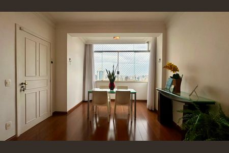 Apartamento à venda com 380m², 4 quartos e 3 vagas Apartamento à venda com 380m², 4 quartos e 3 vagasSala