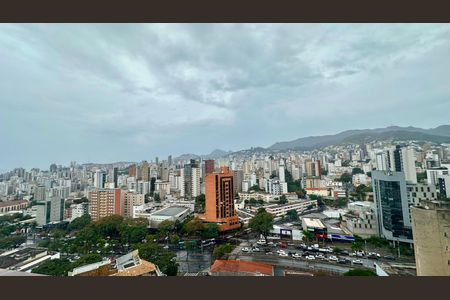 Apartamento à venda com 380m², 4 quartos e 3 vagas Apartamento à venda com 380m², 4 quartos e 3 vagasVista