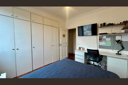 Apartamento à venda com 380m², 4 quartos e 3 vagas Apartamento à venda com 380m², 4 quartos e 3 vagasQuarto