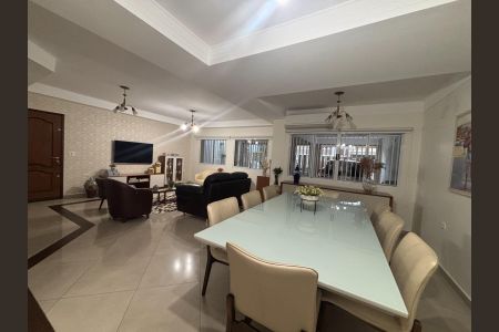 Sala de casa à venda com 4 quartos, 222m² em Bosque da Saúde, São Paulo