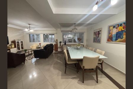 Sala de casa à venda com 4 quartos, 222m² em Bosque da Saúde, São Paulo