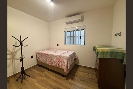 Quarto 4 de casa à venda com 4 quartos, 222m² em Bosque da Saúde, São Paulo
