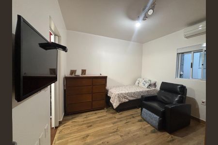 Quarto   de casa à venda com 4 quartos, 222m² em Bosque da Saúde, São Paulo