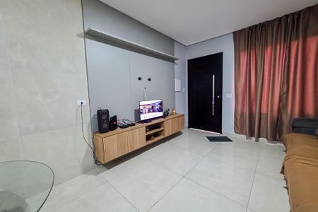Casa à venda com 3 quartos, 194m² em Parque Oratório, Santo André