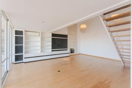 Apartamento para alugar com 176m², 2 quartos e 3 vagas Apartamento para alugar com 176m², 2 quartos e 3 vagasSala