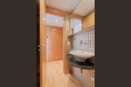 Apartamento para alugar com 176m², 2 quartos e 3 vagas Apartamento para alugar com 176m², 2 quartos e 3 vagasLavabo