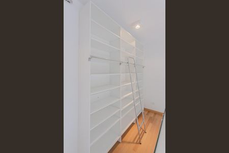 Apartamento para alugar com 176m², 2 quartos e 3 vagas Apartamento para alugar com 176m², 2 quartos e 3 vagasCorredor