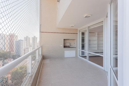 Apartamento para alugar com 176m², 2 quartos e 3 vagas Apartamento para alugar com 176m², 2 quartos e 3 vagasVaranda