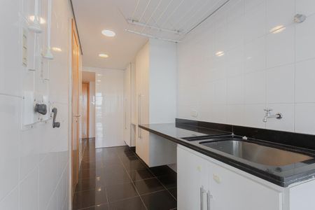 Apartamento para alugar com 176m², 2 quartos e 3 vagas Apartamento para alugar com 176m², 2 quartos e 3 vagasÁrea de Serviço