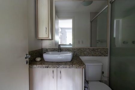 Apartamento para alugar com 67m², 2 quartos e 1 vaga Apartamento para alugar com 67m², 2 quartos e 1 vagaBanheiro da Suíte