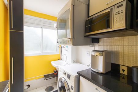 Apartamento para alugar com 67m², 2 quartos e 1 vaga Apartamento para alugar com 67m², 2 quartos e 1 vagaCozinha e Área de Serviço