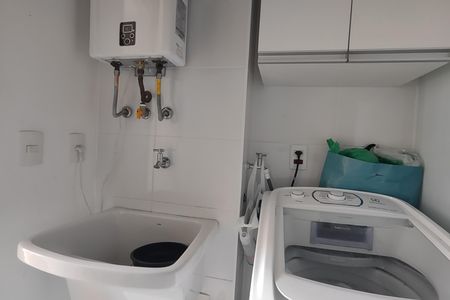 Apartamento à venda com 80m², 3 quartos e 2 vagas Apartamento à venda com 80m², 3 quartos e 2 vagasÁrea de Serviço