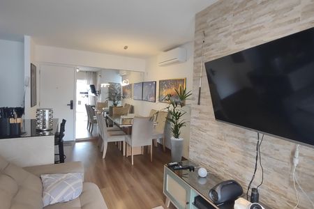 Apartamento à venda com 80m², 3 quartos e 2 vagas Apartamento à venda com 80m², 3 quartos e 2 vagasSala