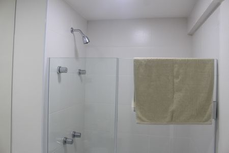 Apartamento à venda com 80m², 3 quartos e 2 vagasBanheiro