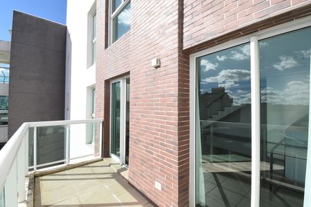 Apartamento à venda com 105m², 2 quartos e 2 vagasSacada da Sala
