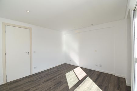 Apartamento à venda com 105m², 2 quartos e 2 vagasSuíte