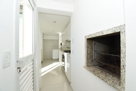 Apartamento à venda com 105m², 2 quartos e 2 vagasCozinha