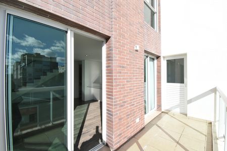 Apartamento à venda com 105m², 2 quartos e 2 vagasSacada da Sala