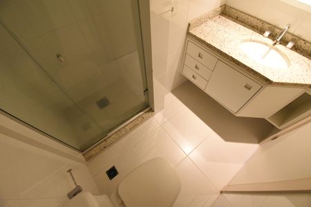 Apartamento à venda com 105m², 2 quartos e 2 vagasBanheiro 2