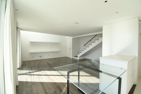 Apartamento à venda com 105m², 2 quartos e 2 vagasSala