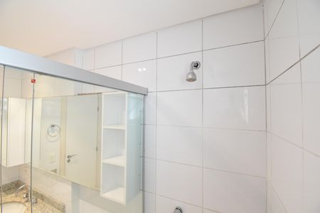 Apartamento à venda com 105m², 2 quartos e 2 vagasBanheiro da Suíte
