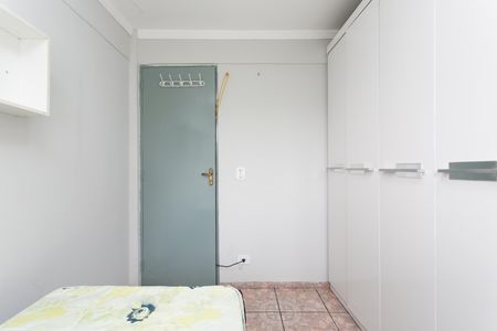 Quarto 2 de apartamento para alugar com 2 quartos, 48m² em Conjunto Habitacional Fazenda do Carmo, São Paulo