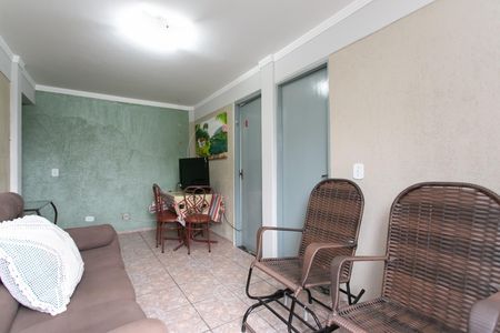 Sala  de apartamento para alugar com 2 quartos, 48m² em Conjunto Habitacional Fazenda do Carmo, São Paulo