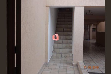 Casa para alugar com 3 quartos, 244m² em Jardim Lavinia, São Bernardo do Campo