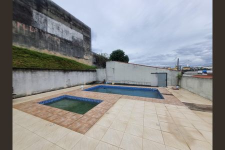 Casa de condomínio para alugar com 100m², 2 quartos e 2 vagas Casa de condomínio para alugar com 100m², 2 quartos e 2 vagasÁrea comum - Piscina