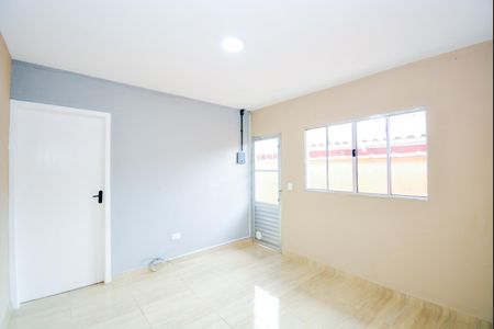 Sala de casa de condomínio para alugar com 2 quartos, 100m² em Jardim Albertina, Guarulhos