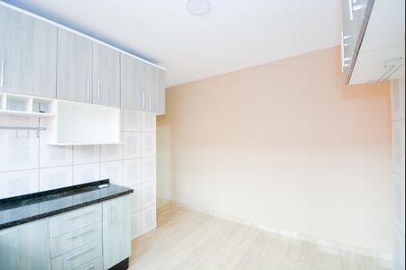 Casa de condomínio para alugar com 100m², 2 quartos e 2 vagasCozinha