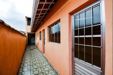 Casa de condomínio para alugar com 100m², 2 quartos e 2 vagasCorredor Social