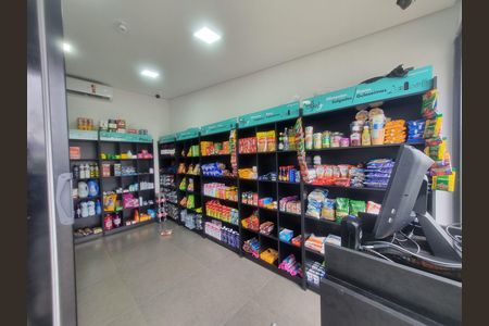 Casa de condomínio para alugar com 100m², 2 quartos e 2 vagas Casa de condomínio para alugar com 100m², 2 quartos e 2 vagasConvveniência